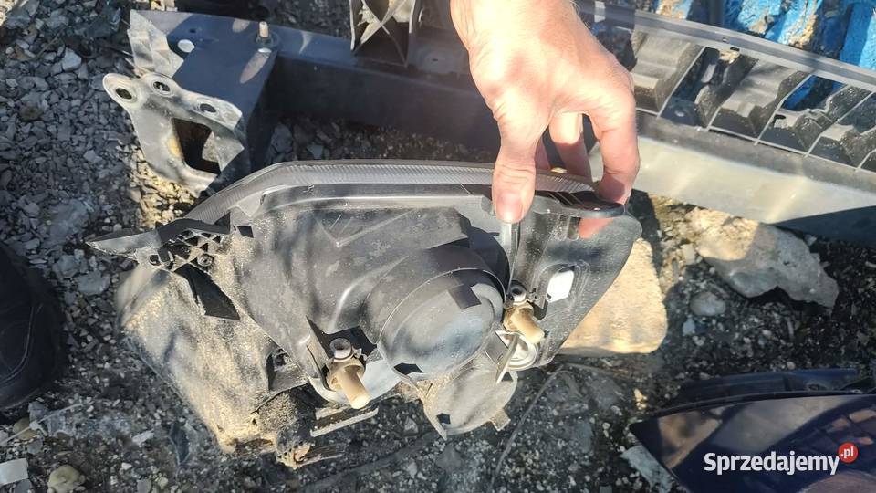 Reflektor lampa lewa prawa przód przednia Opel Książ Wielkopolski