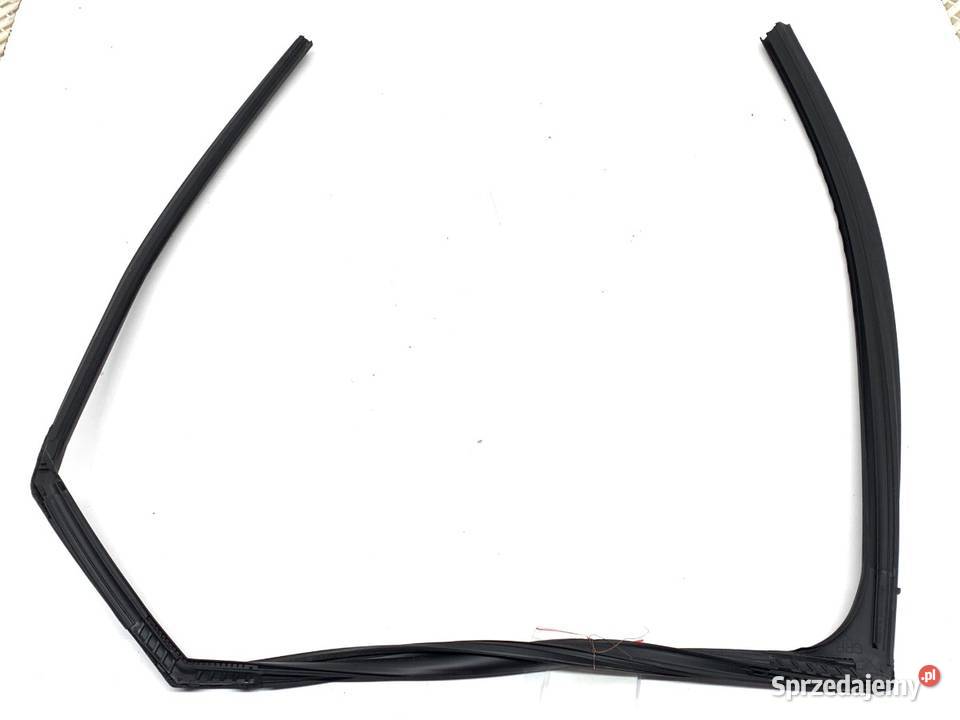 USZCZELKA SZYBY DRZWI TYŁ PRAWA LEXUS LBX