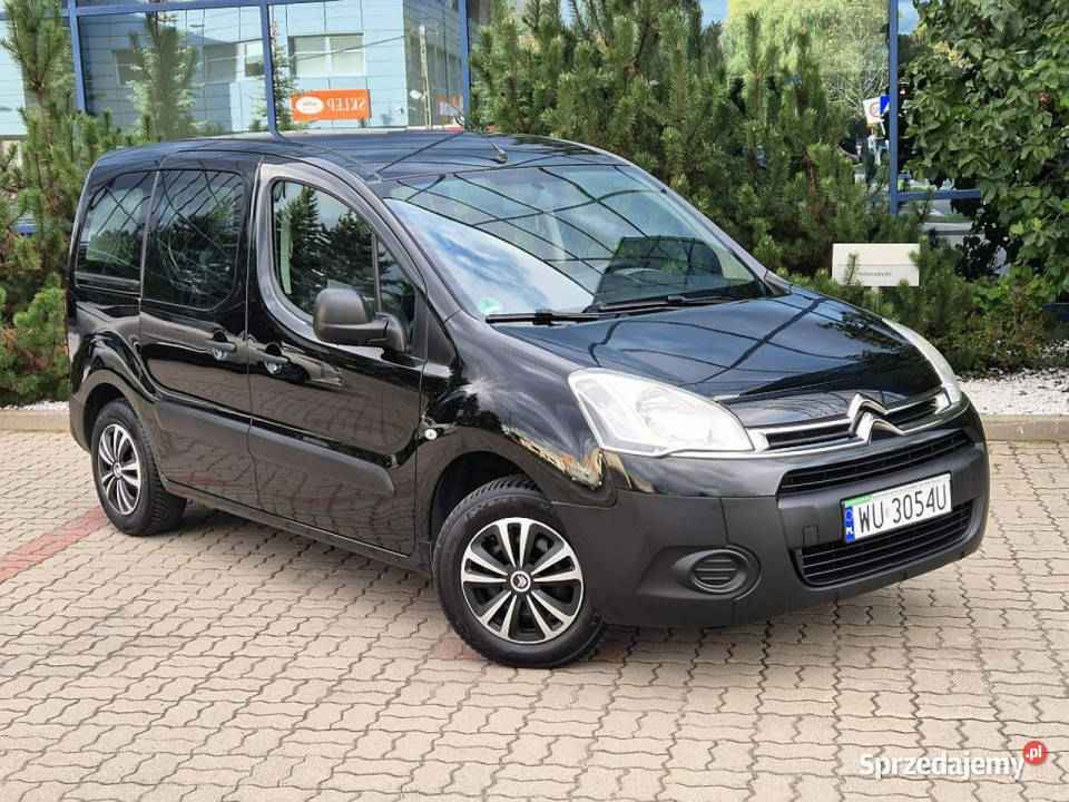 Peugeot Partner 5 osobowy GWARANCJA 16 benzyna VAT marża Partner Warszawa