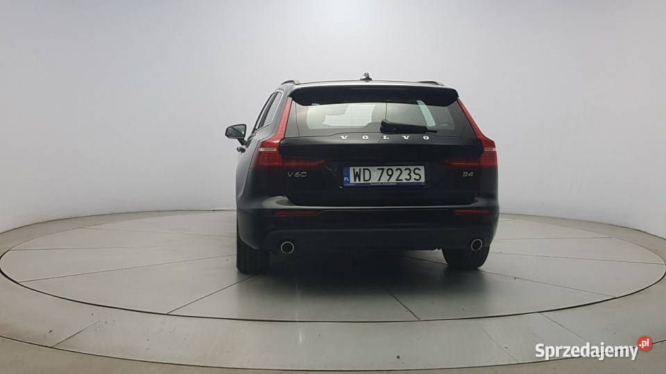 Volvo V60 B4 D Core Z Polskiego Salonu Faktura światła do jazdy dziennej