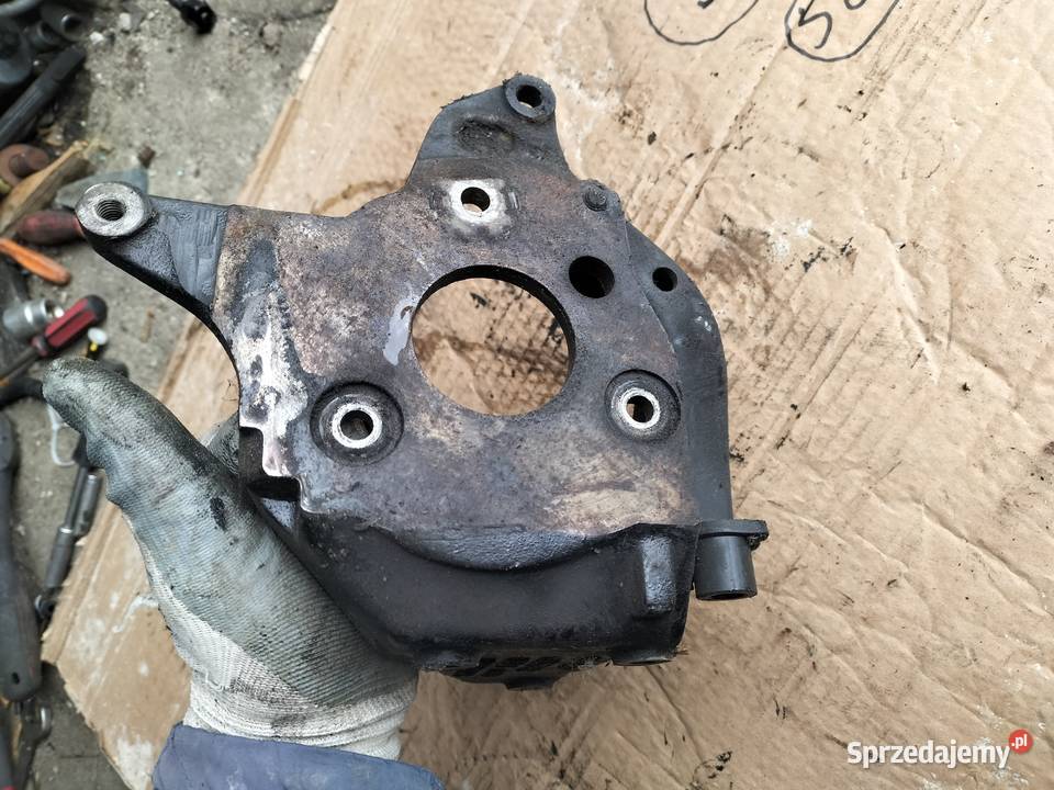 AUDI 80B4 80 B4 19TDI 19 TDI 028130147B ŁAPA Kamień-Kolonia