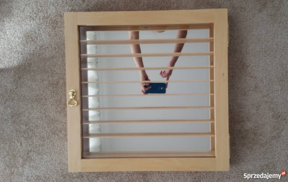 gablota drewniana kolekcjonerska oszklona na śląskie Zawada sprzedam