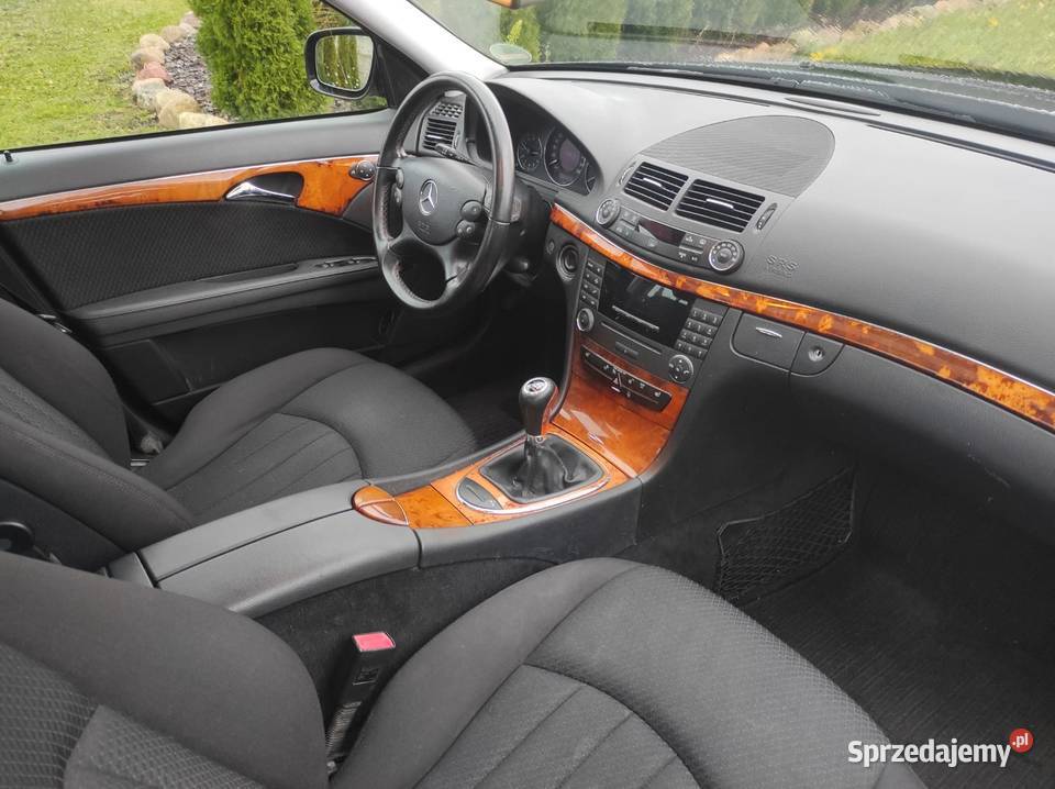 Mercedes E200CDI Elegance Sedan szyberdach PDC elektrochrom. lusterka boczne Szamotuły sprzedam