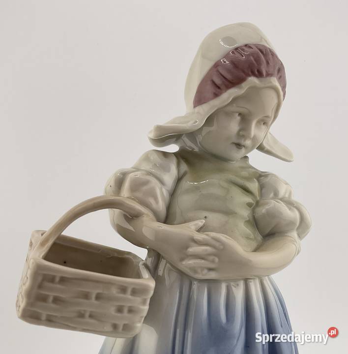 Antyczna Porcelanowa Figurka Dziewczynka z Kraków