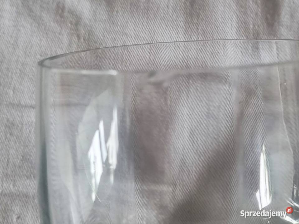 Szklany pucharekszklanka Warszawa