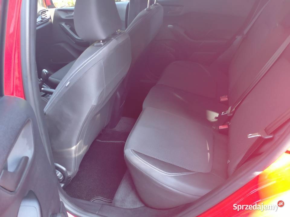 Ford Fiesta czerwona strzala Łuków