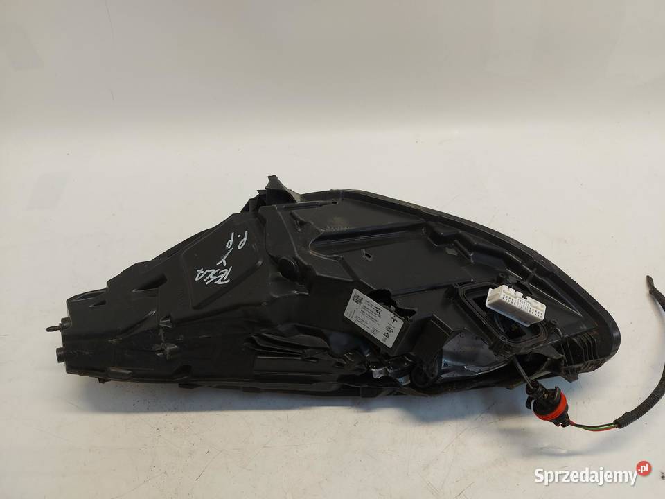 TESLA MODEL Y 2024r LAMPA PRAWY PRZÓD 151495300E osobowe Lampy przeciwmgielne