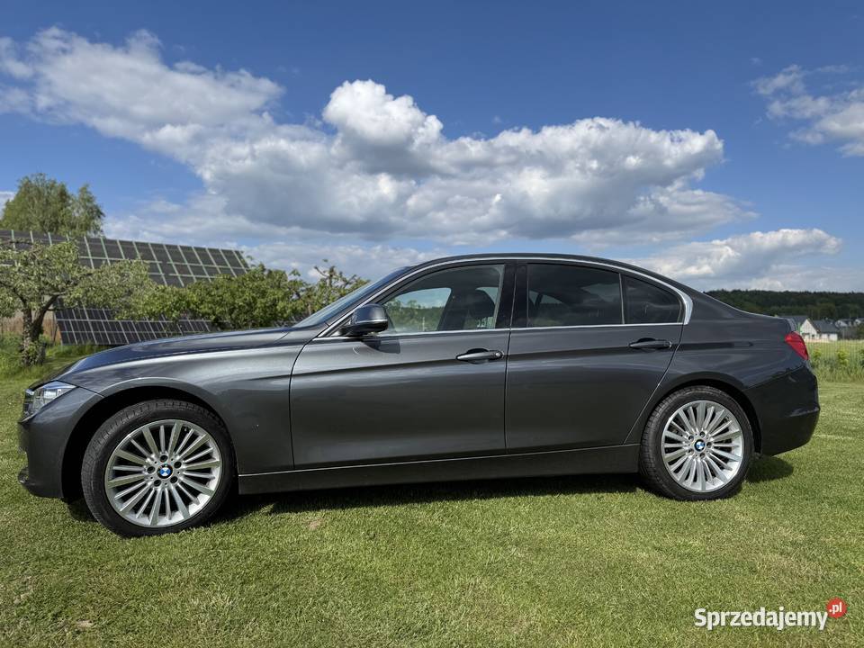 BMW Seria 3 328i xDrive Luxury Line Kostomłoty Pierwsze