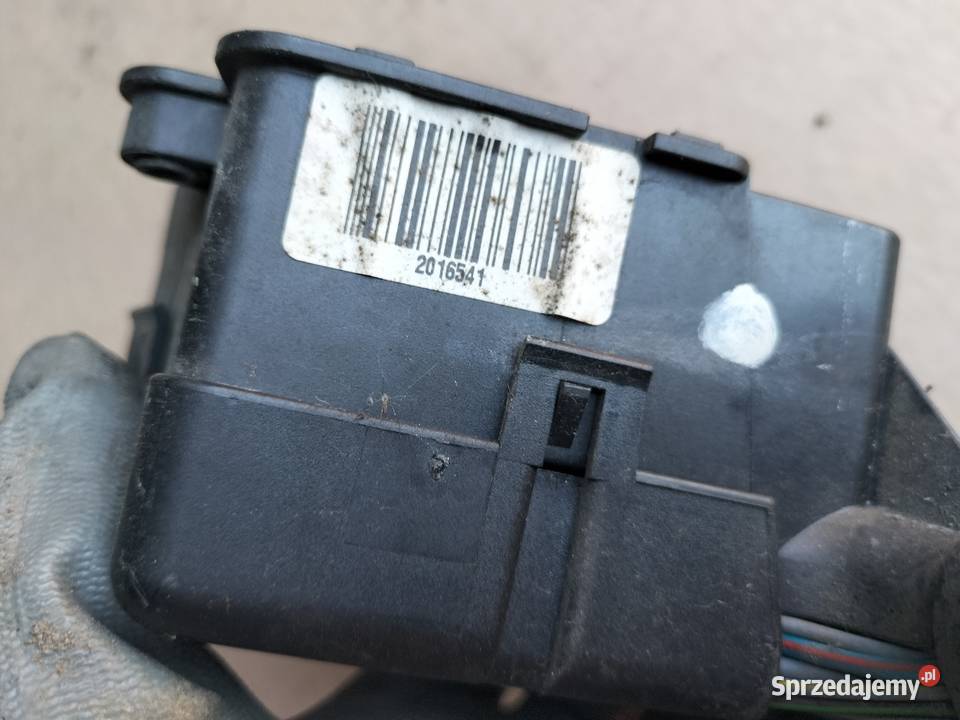 AUDI A4B5 A4 B5 SKRZYNKA BEZPIECZNIKÓW KONSOLI Kamień-Kolonia