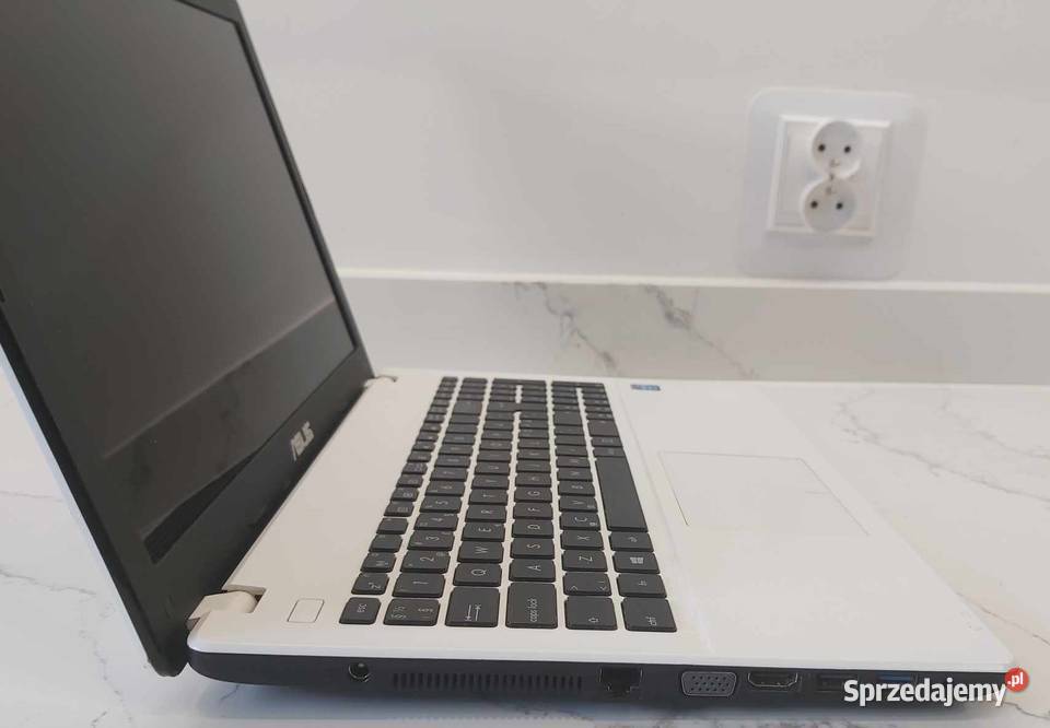Biały ASUS X551M Intel Celeron N28308GbDDRSSD240 świętokrzyskie sprzedam