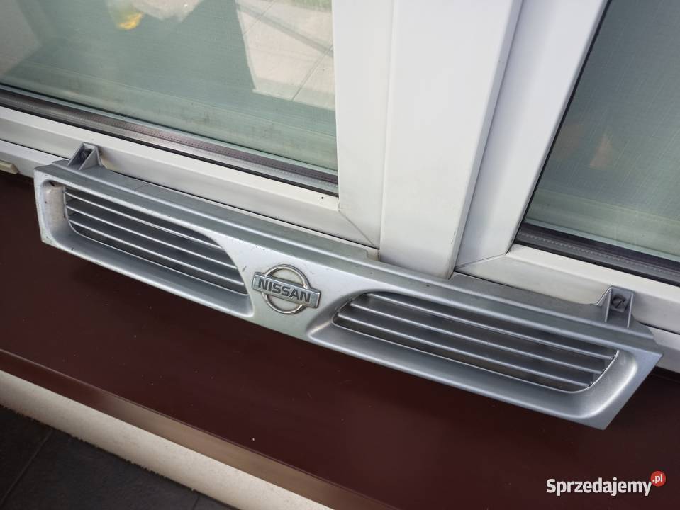Nissan Sunny N14 grill atrapa przednia chłodnicy Sieradz
