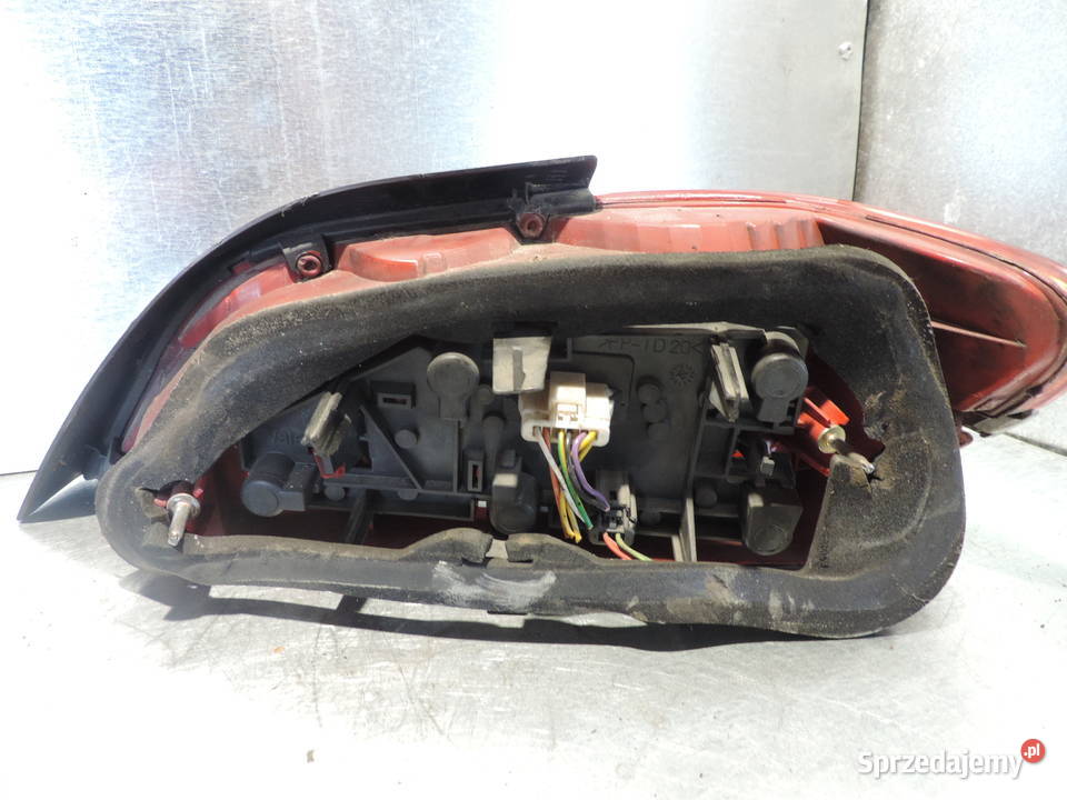 LAMPA LEWA TYLNA PEUGEOT 406 FL SEDAN Nowy Sącz