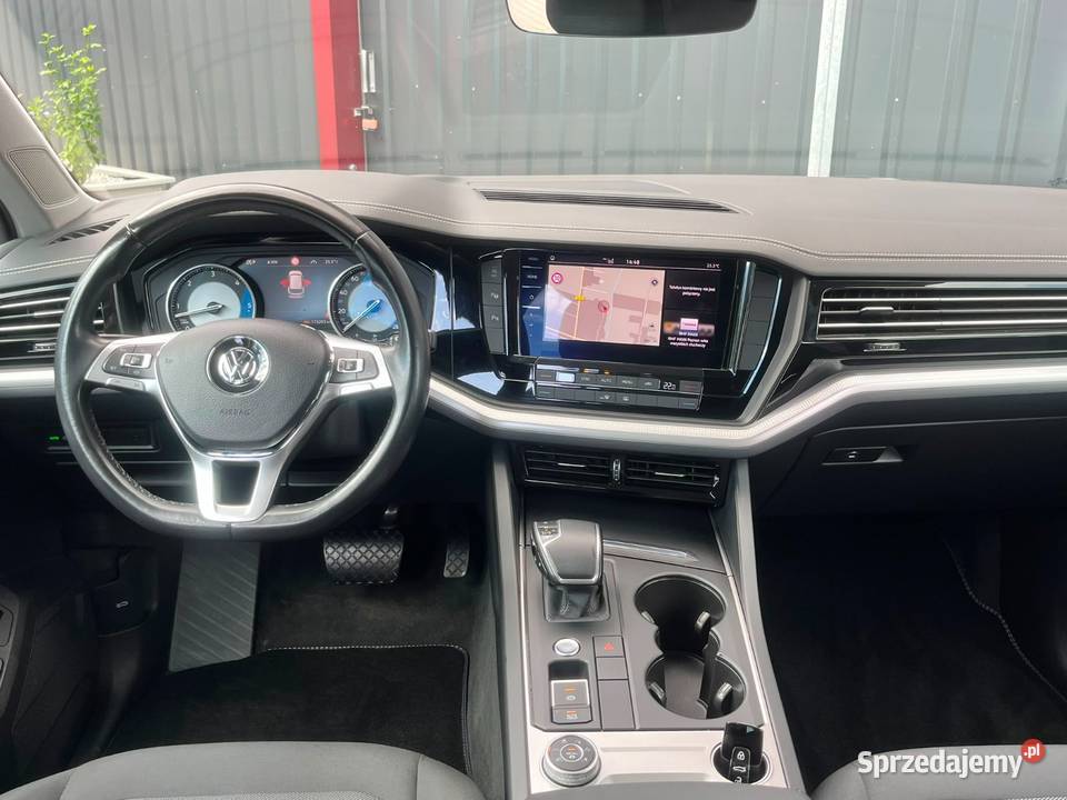 Volkswagen Touareg 30 V6 TDI 2020r 170000 Tulce
