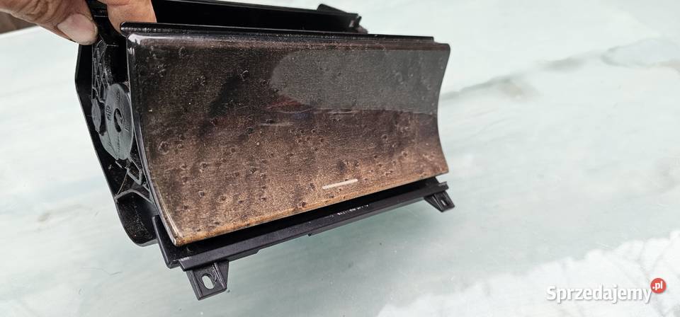 Popielniczka avantgarde mercedes w210 lift Rok produkcji 1999 Zbąszyń