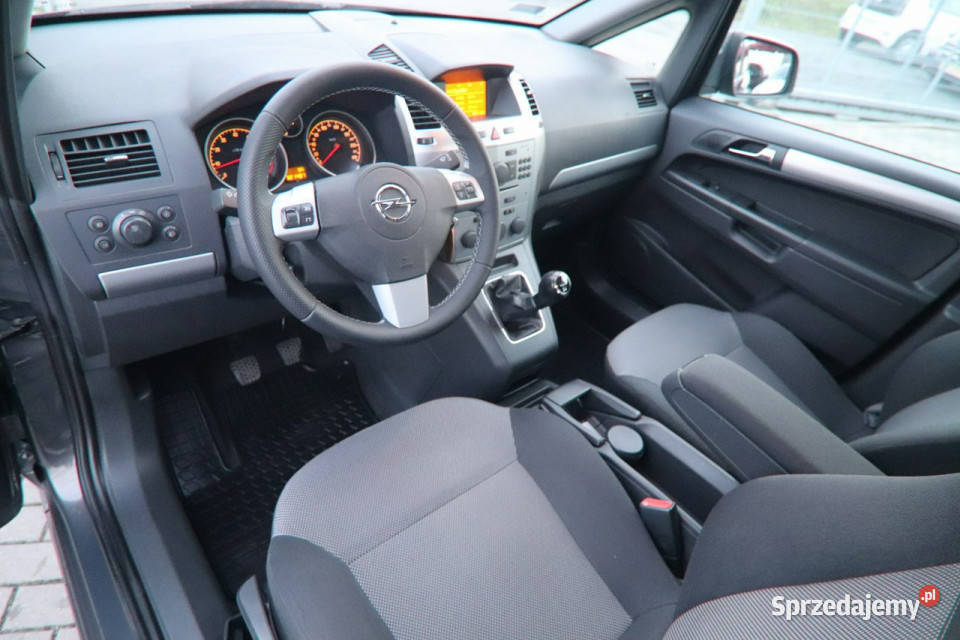 Opel Zafira 1właścicielkrajowyserwisowany7osob C Zarejestrowany w Polsce Opole sprzedam