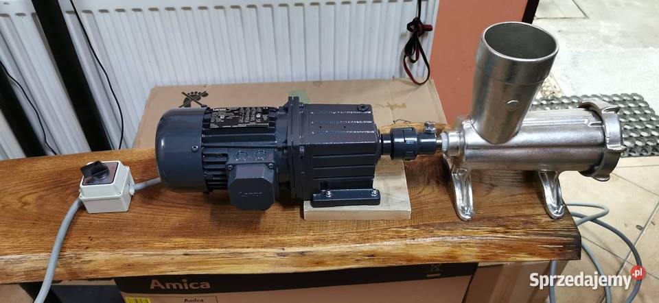 Elektryczna maszyna do mielenia mięsa Alfa 32