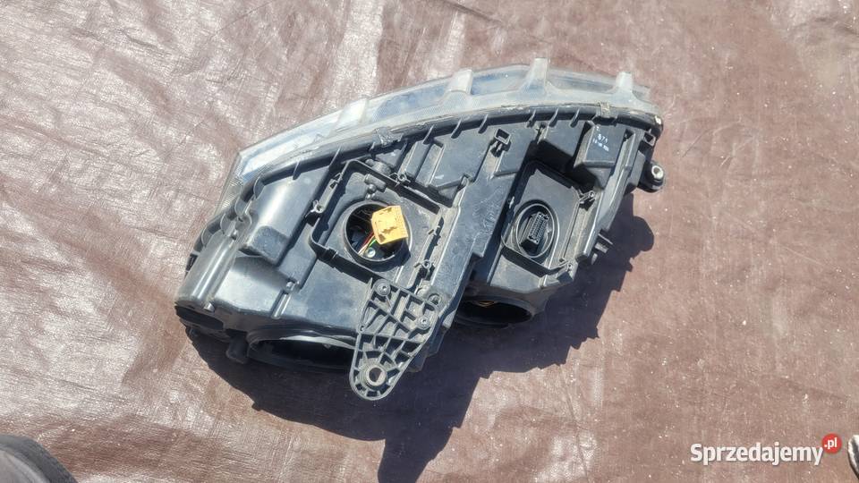 SKODA OCTAVIA III XENON PRAWA LAMPA PRZÓD Ruda Śląska