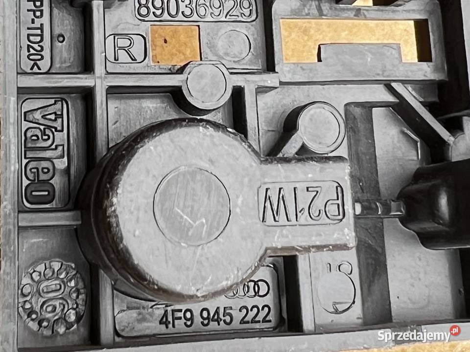 WKŁAD LAMPY PRAWY TYŁ AUDI A6 C6 KOMBI 0409r osobowe śląskie Sosnowiec sprzedam