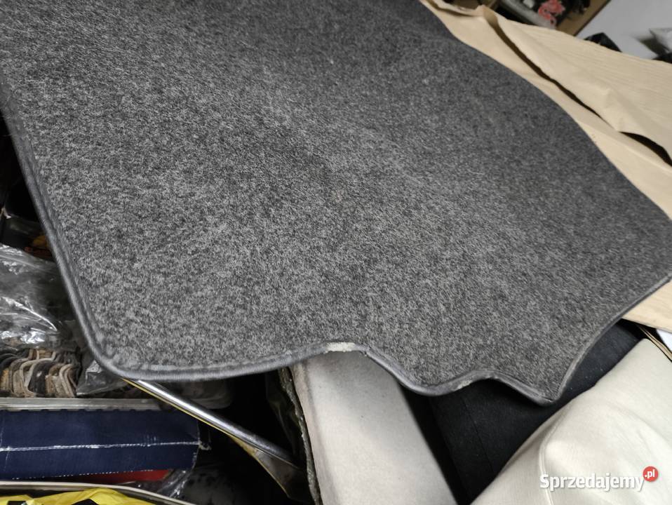 Mercedes 190 W201wykładzina tapicerka podłogi Skarżysko-Kamienna