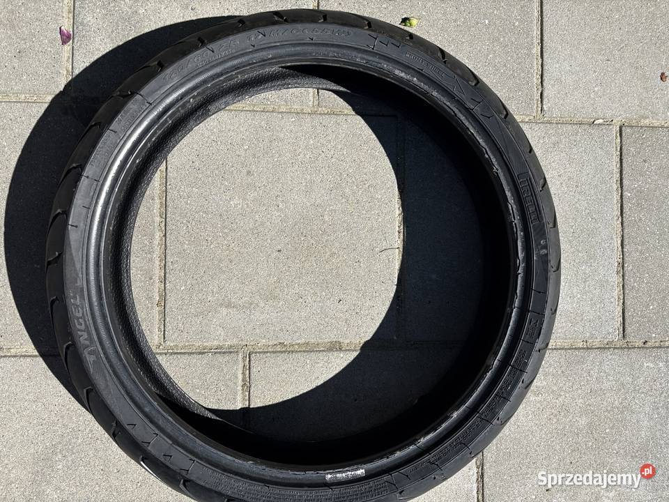 Opony Pirelli Angel ST 2019 1206017 1606017 17cale