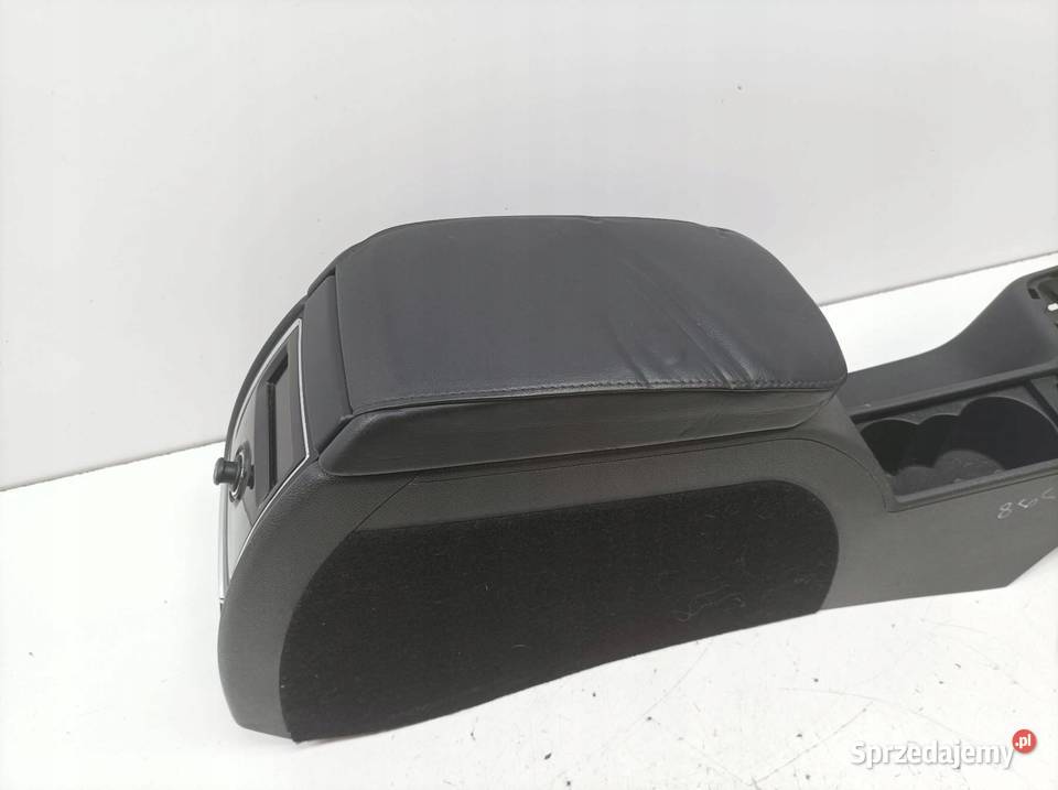 TUNEL ŚRODKOWY PODŁOKIETNIK SKÓRA 3T Skoda