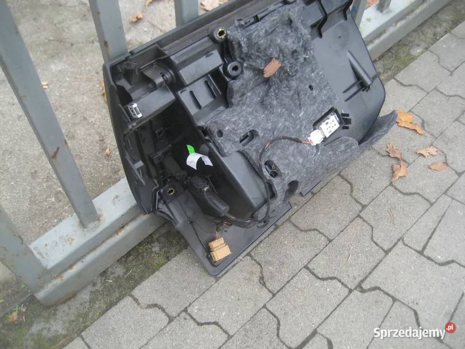 audi a4 b8 0811r schowek deski rozdzielczej Rakoniewice