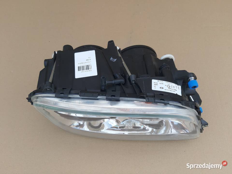 MERCEDES ACTROS MP3 REFLEKTOR PRAWY NOWY Trzciel