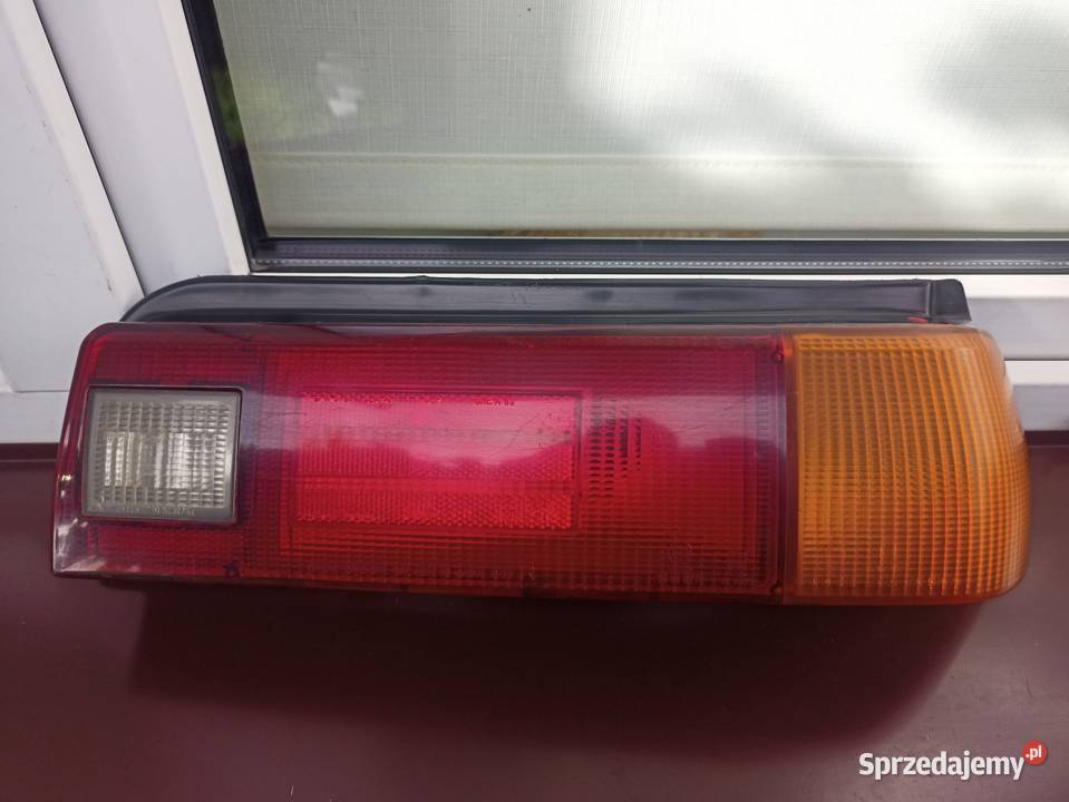Daihatsu Charade G100 III 3 lampa tył tylna Sieradz