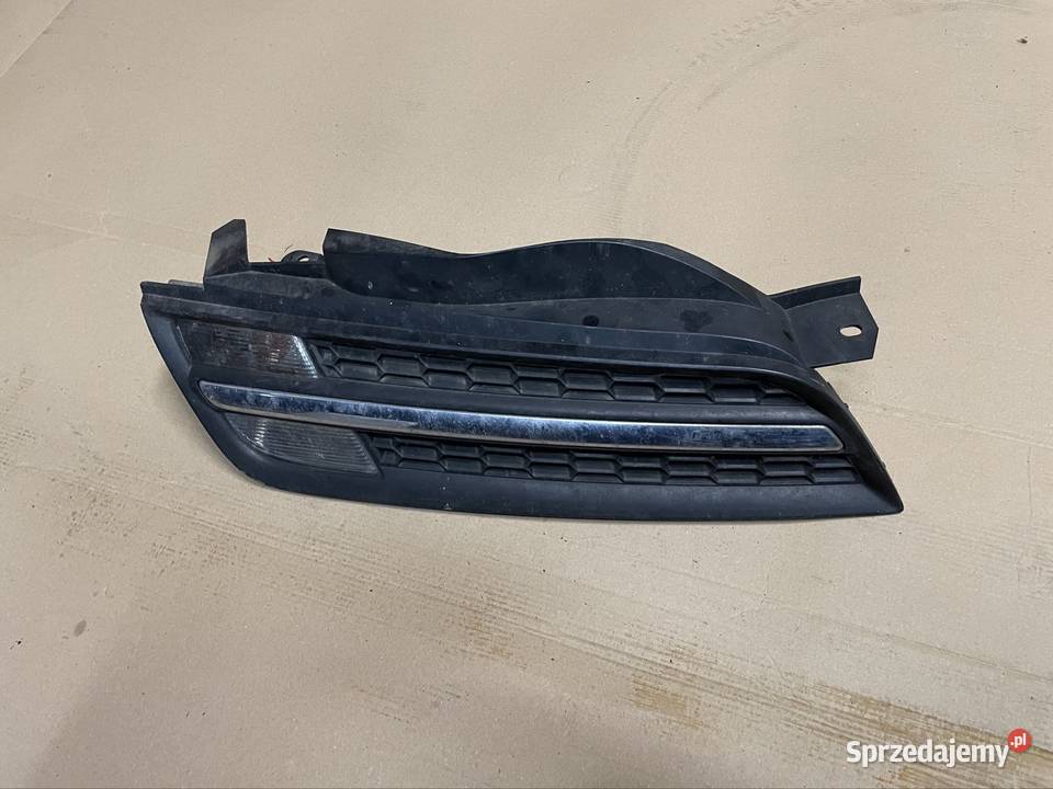 Grill atrapa kierunkowskaz prawy Nissan micra Szczecin
