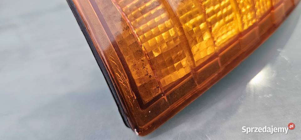 Kierunkowskaz prawy przód hella mercedes w123 Oświetlenie Zbąszyń sprzedam