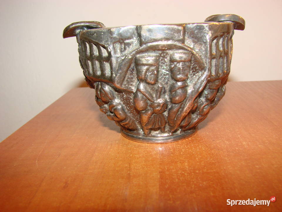 ciężka cynowa popielniczka sprzedam