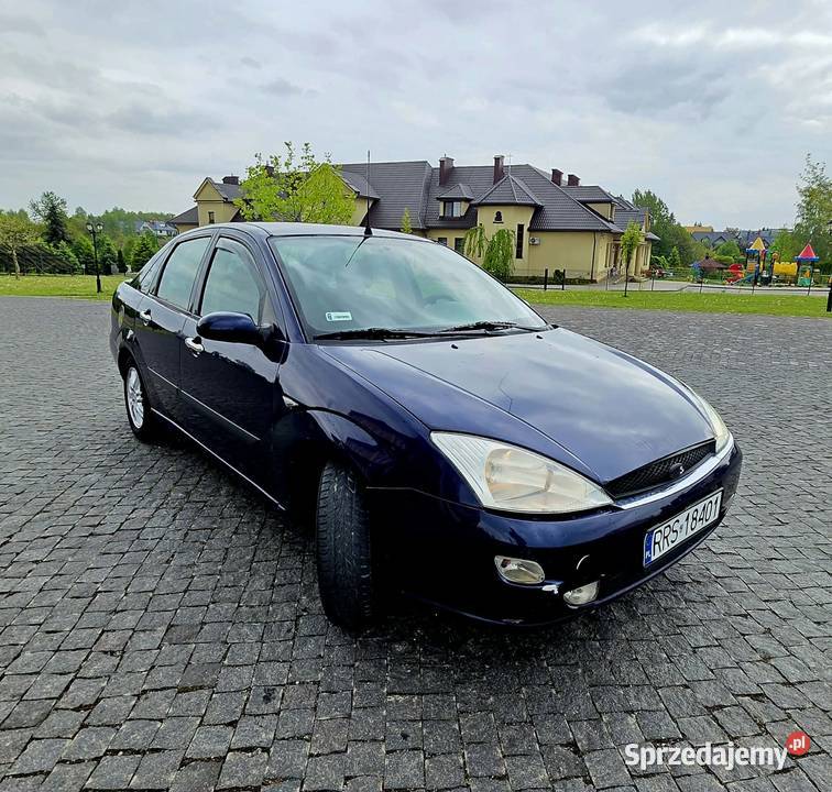 Ford Focus Ghia 18 Rok produkcji 2000 Samochody osobowe Łańcut