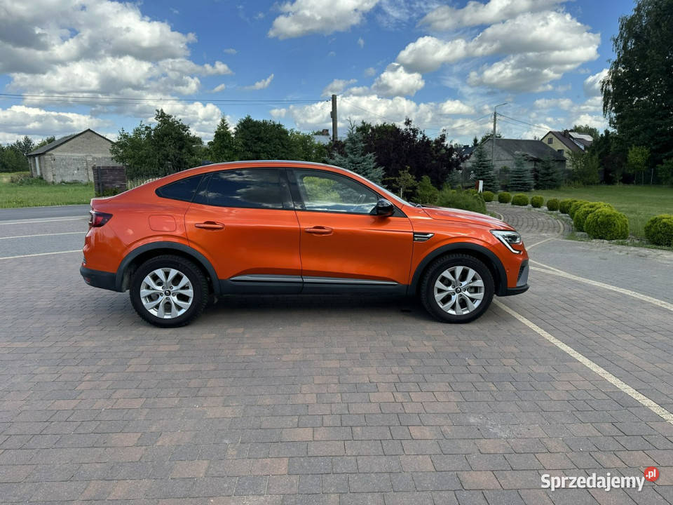 Renault Arkana asystent pasa ruchu Lipówki