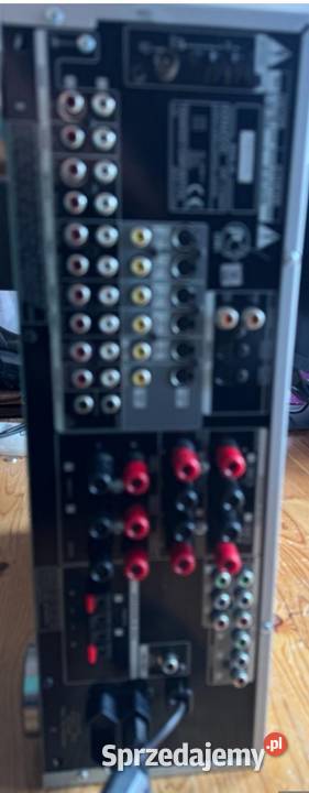 Sprzedam kinowe domowe sprawne wada to w jednym Tuner FM