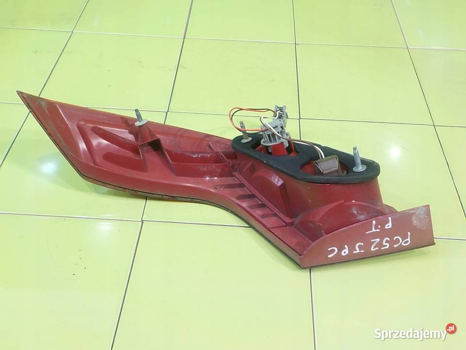 FORD FOCUS MK2 20 B 11r CC CABRIO 2D lampa prawa