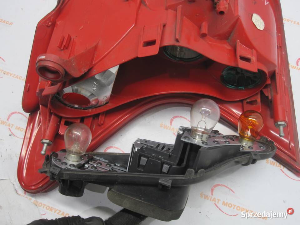 PEUGEOT 3008 I 12r lampa prawa tył 9683460780 Kielce