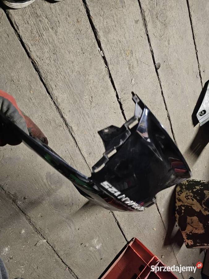 Suzuki Burgman 125 K7 plastik boczek lewy tylny Jelenia Góra sprzedam