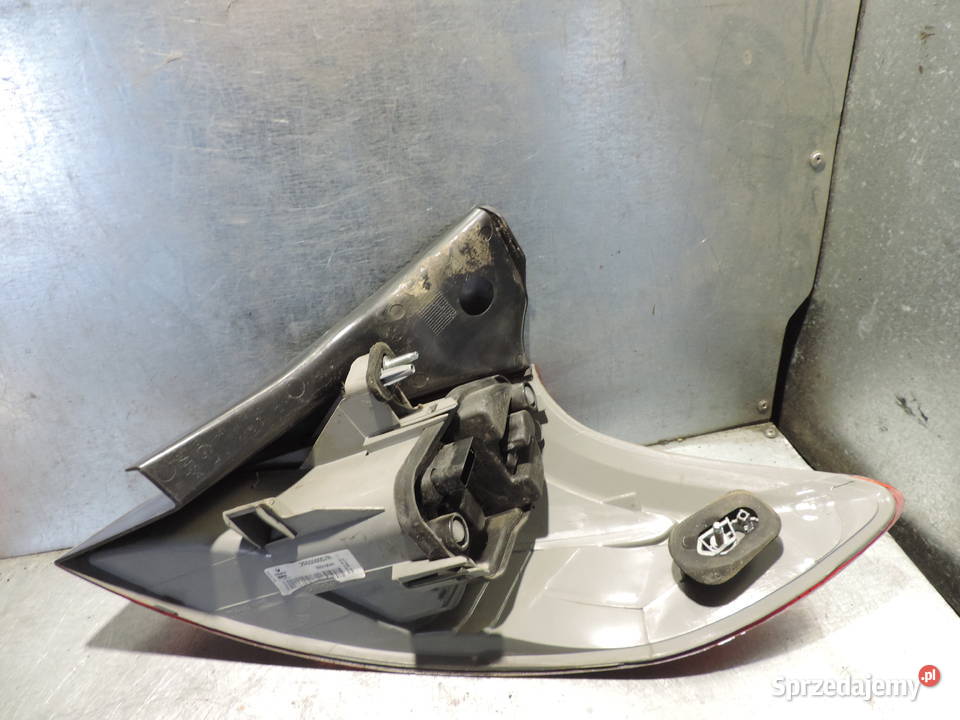 LAMPA LEWY TYŁ TYLNA RENAULT MEGANE III HB Lampy tylne Nowy Sącz