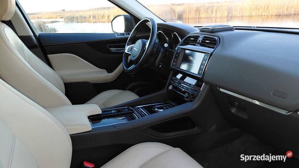 Jaguar FPace 20 w bogatej wersji Prestige Białystok