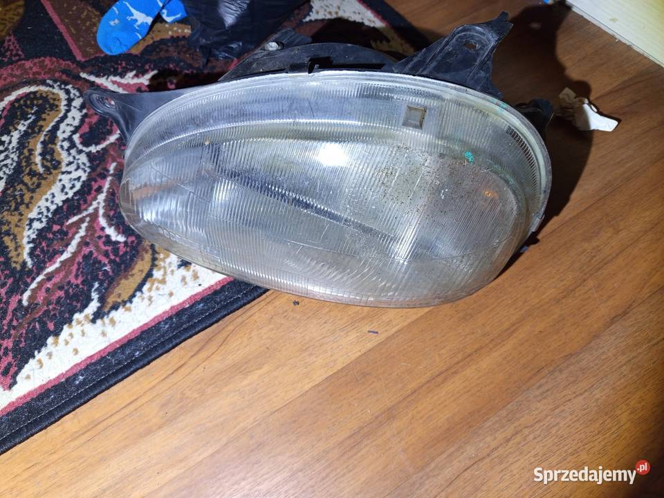Lampa lewy przód Opel Corsa B łódzkie