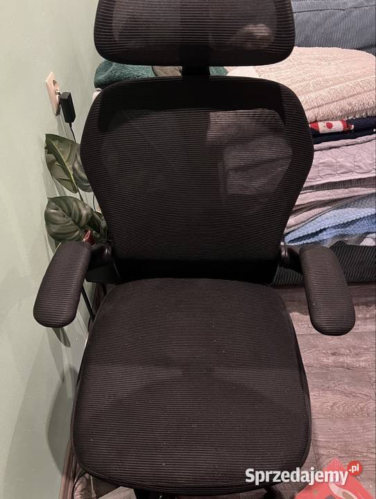 Brass Elegancki fotel biurowy w nowoczesnej Jaworzno