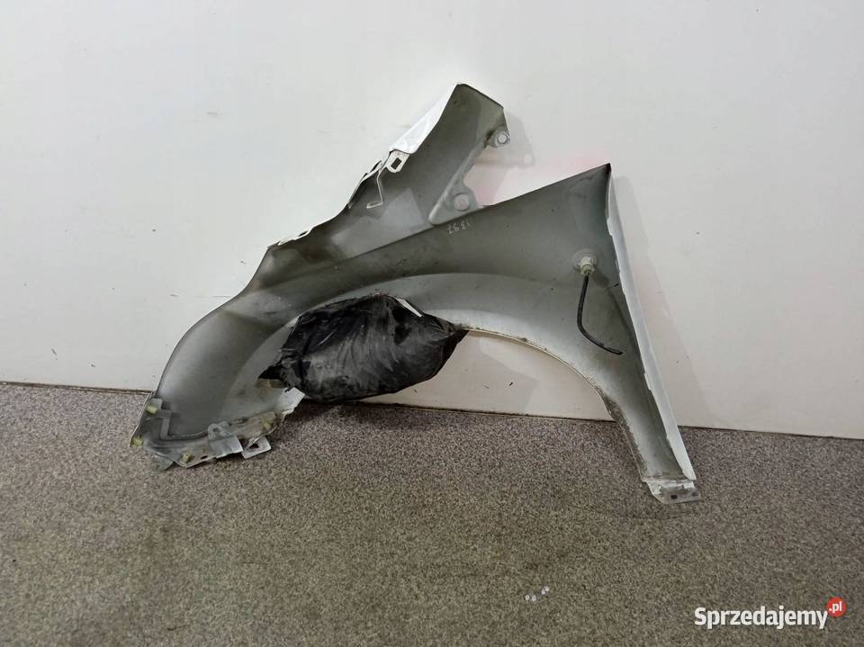 BŁOTNIK PRAWY PRZÓD BIAŁY Ford Transit Connect