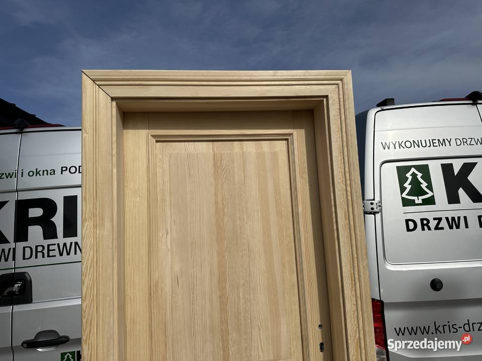 Drzwi drewniane lite sosnowe z listewką ozdobą Poznań sprzedam