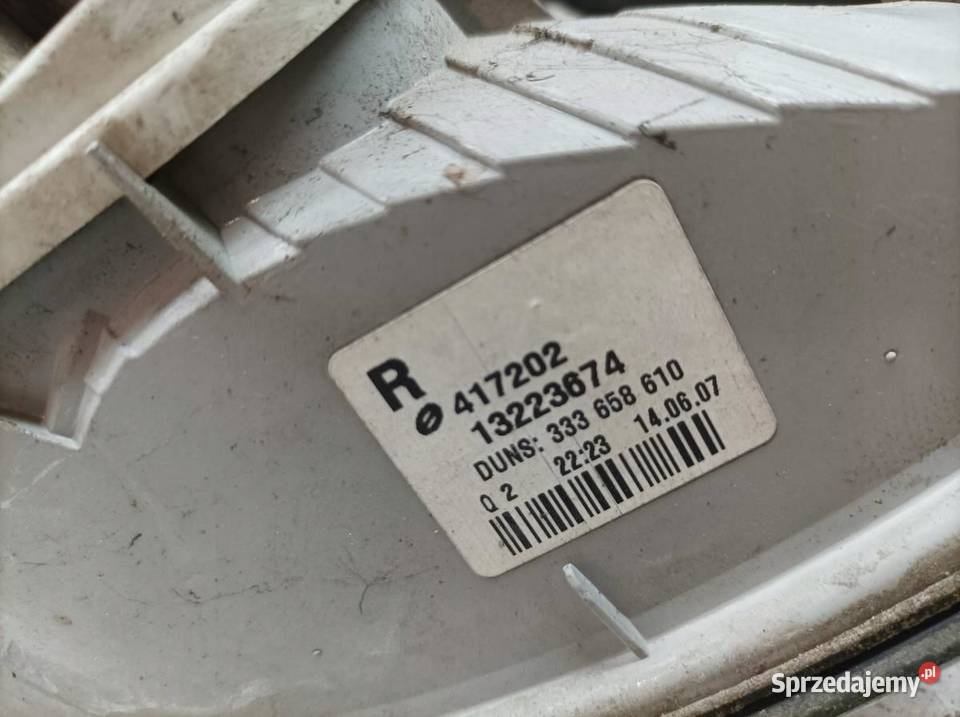 LAMPA TYŁ PRAWA KOMBI LIFT Opel Astra III