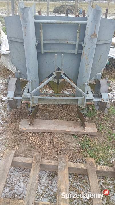 Sadzarka do ziemniaków i radełka Szydłów