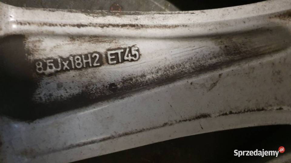FELGA ALU 18 4E0601025BB 85JX18H2 ET45 A8 D3 Lipno