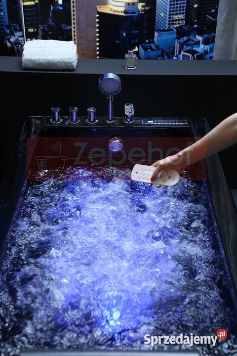 Czarna wanna z hydromasażem BC607 Schwarz Grabówka