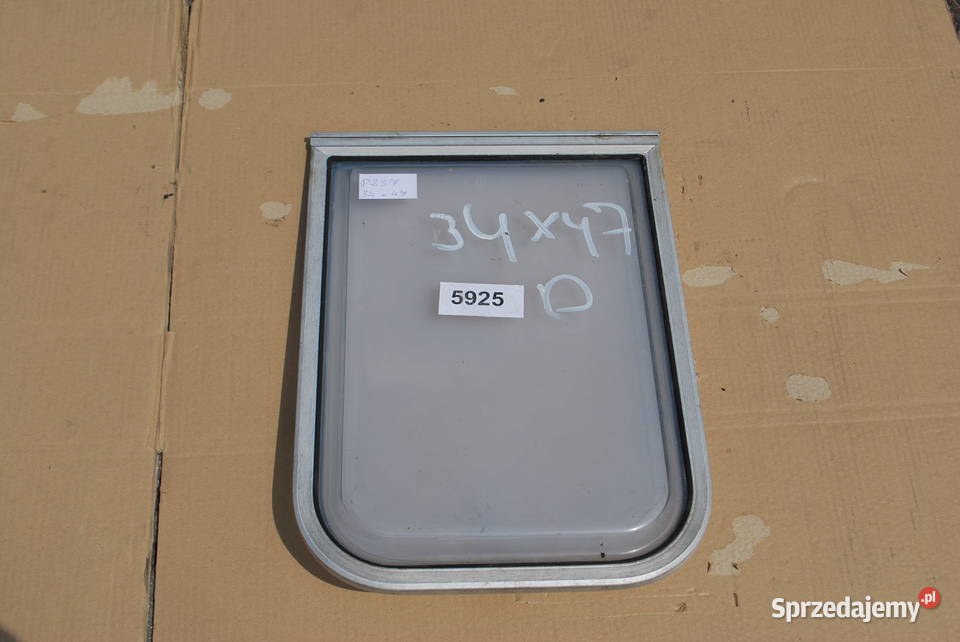 OKNOSZYBA ŁAZIENKOWA DO KEMPINGUKAMPERA 34X47 Grzebowilk