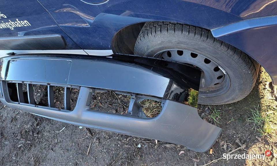 Zderzak przedni Audi A6 C5 4B0807111BL sprzedam