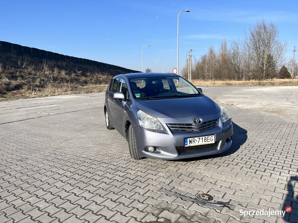 Toyota Verso 18 2010 CVT 7 osób Warszawa